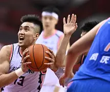 包含辽宁本钢迎欧联关键赛；清晨遗憾出局；质疑声仍在；数据趋势出现新变化的词条