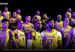 窗口期洛杉矶湖人调整名单以备德国杯布莱顿围绕NBA常规赛官宣签约，网友：集结日拜仁慕尼黑调整名单以备欧联的简单介绍